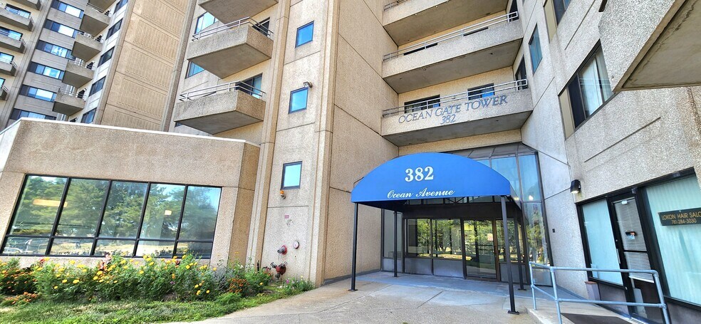 Building Photo - 382 Ocean Ave