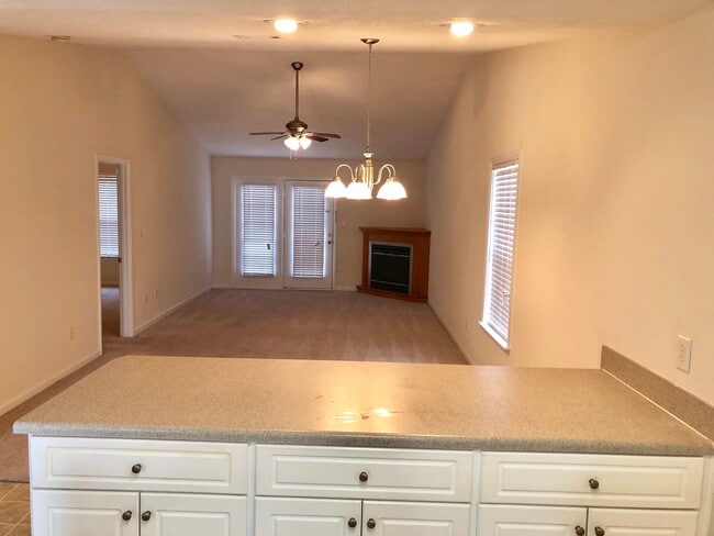 Building Photo - 1243 Longpoint Dr