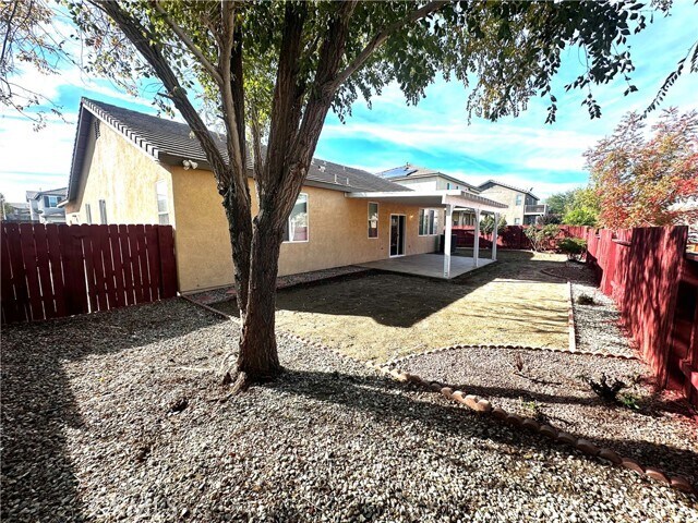 Building Photo - 13846 Hawk Ct