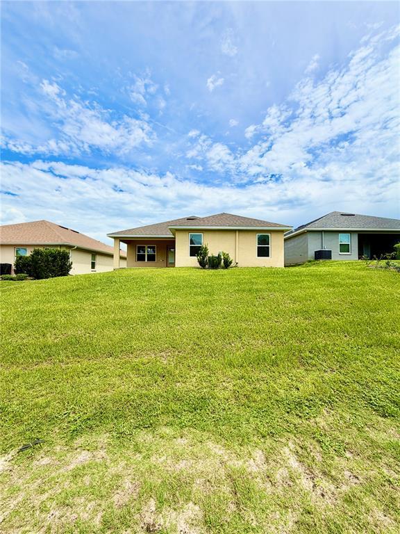 Building Photo - 633 W Rexford Dr