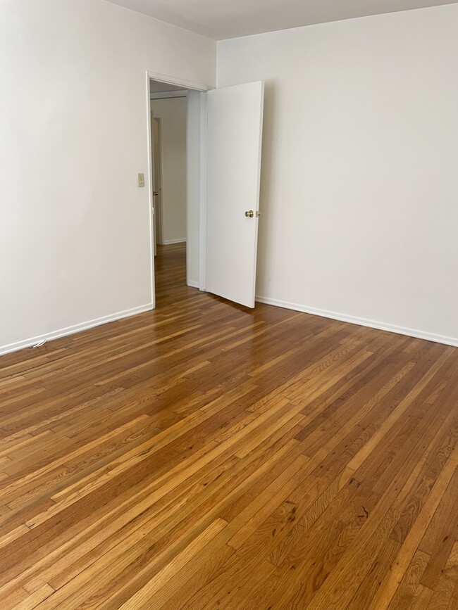 Building Photo - 1058 S Wooster St