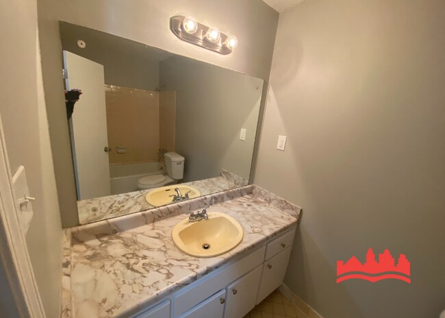 Building Photo - 5668 Winter Tree Dr