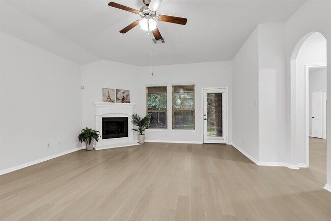 Building Photo - 138 Meadow Landing Dr