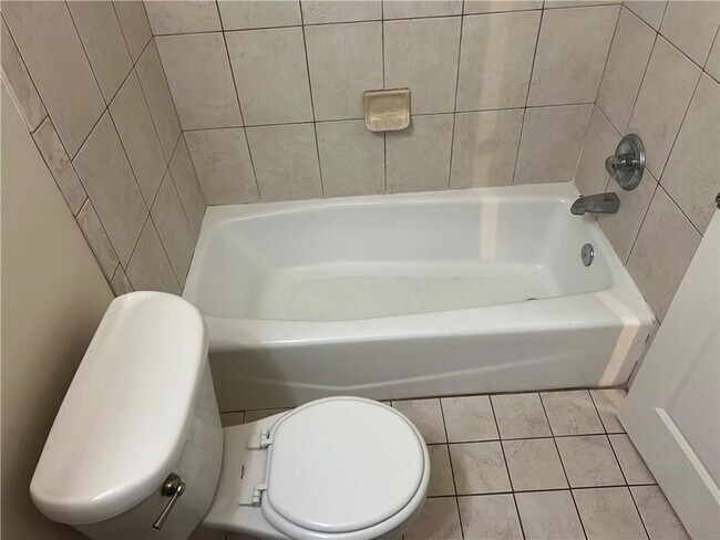 Building Photo - 316 Plantation Dr