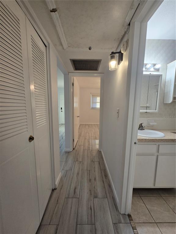 Building Photo - 211 Pasadena Ave N