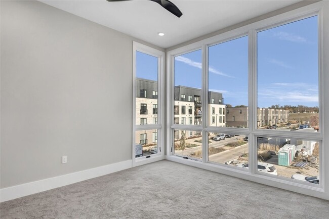 Building Photo - 16460 Wildhorse Lk Blvd