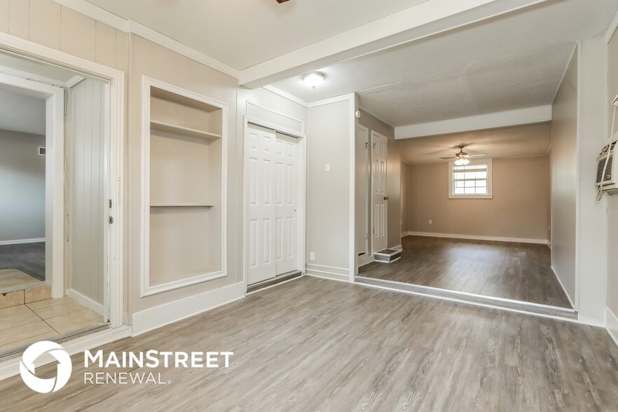 Building Photo - 3114 Hampton Ave E