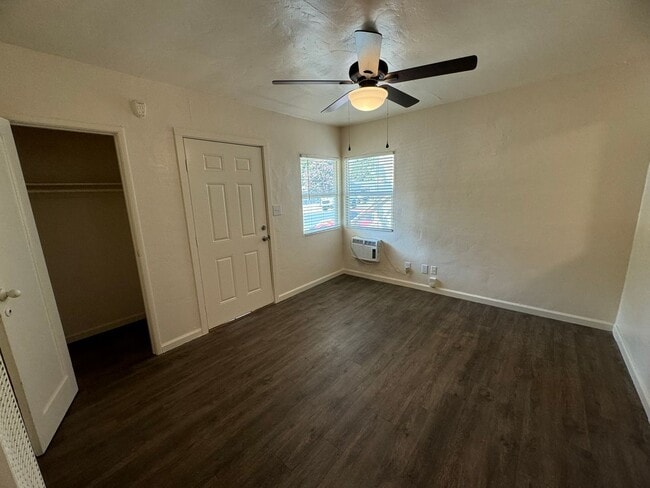 Building Photo - One Bedroom - West Sacramento