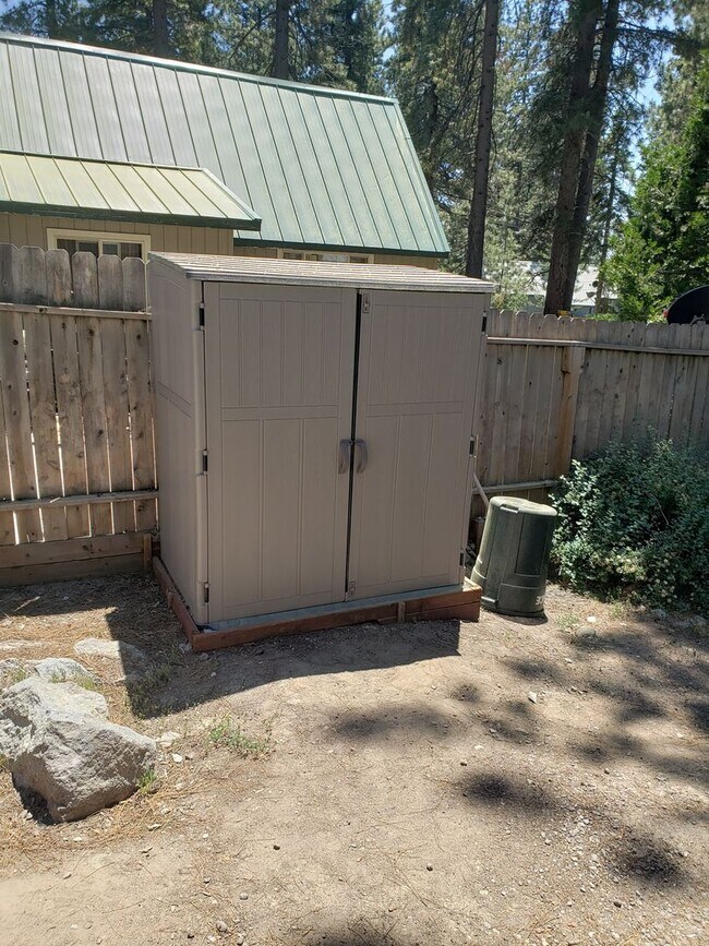Building Photo - Remodeled Studio in Walkable Kings Beach!
