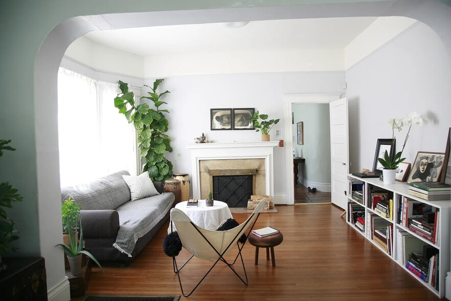 Building Photo - 6141 Monterey Rd