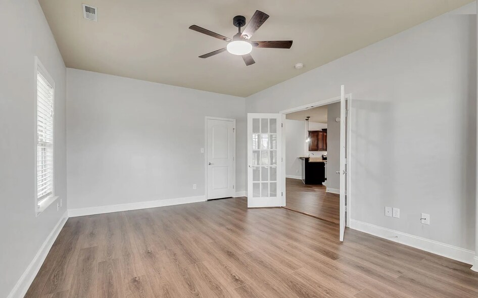 Building Photo - 24580 Silent Spring Dr