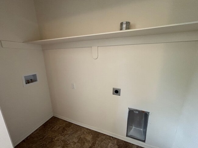 Building Photo - 1815 S Erie, Apt 1-4