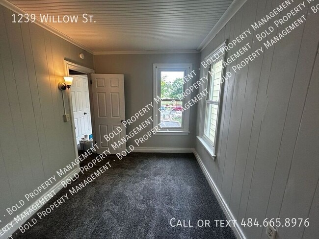 Building Photo - 1239 Willow St