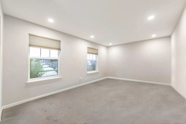 Building Photo - Beautifully updated lakeville 4 bedroom available for lease!