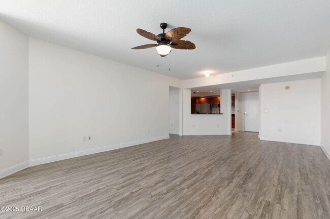 Building Photo - 241 Riverside Dr