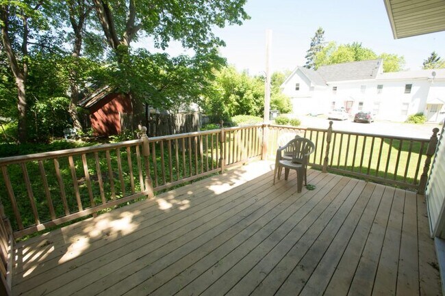 Back Deck - 18 Fern St