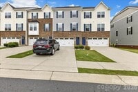Building Photo - 2611 Grantham Place Dr