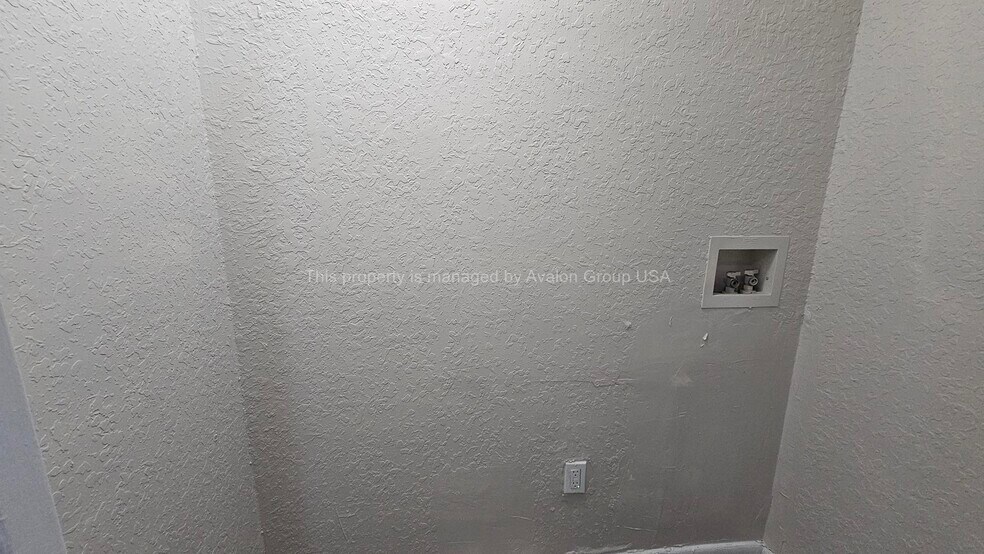 Building Photo - 9658 Gibson Ave