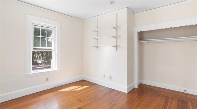 Building Photo - 92 Litchfield St