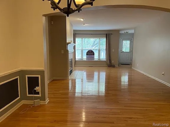 Building Photo - 158 Tiffany Ln