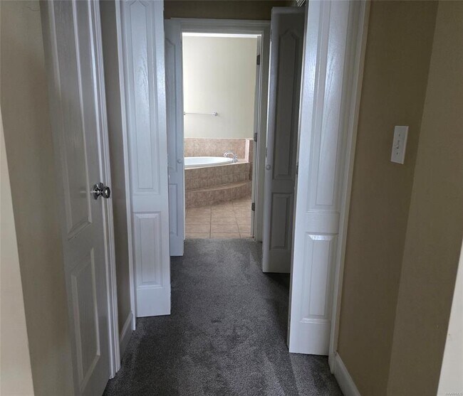 Building Photo - 8918 Autumnbrooke Way