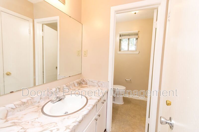 Building Photo - 5057 Cameron Ln
