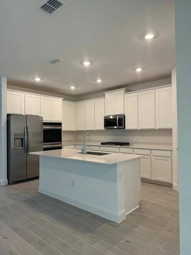 Building Photo - 298 Seaforth Dr