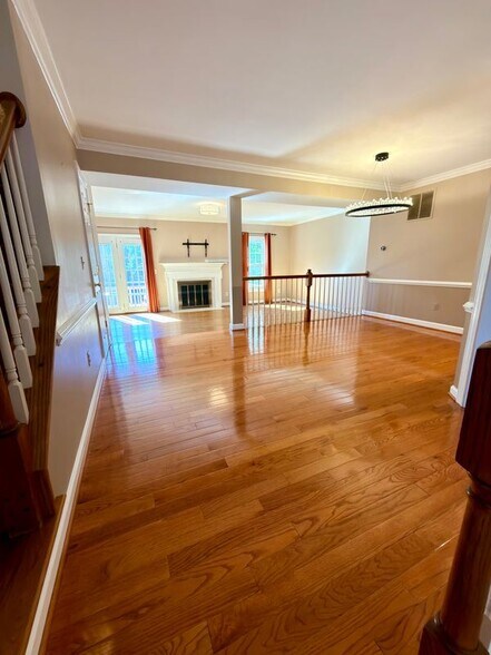 Building Photo - 4722 Minor Cir