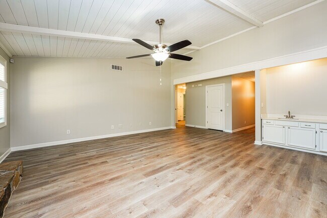 Building Photo - 2600 Trotters Walk Trail