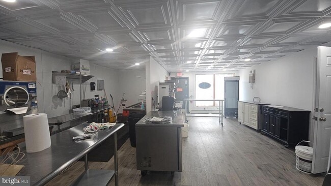 Building Photo - 101 N Broadway