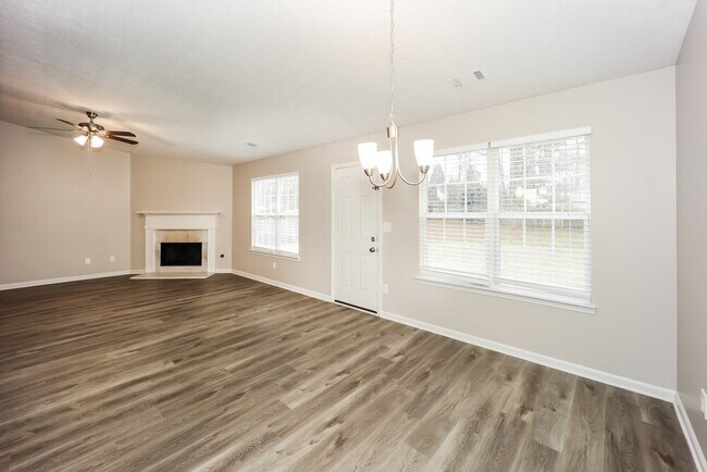 Building Photo - 235 Sandstone Dr