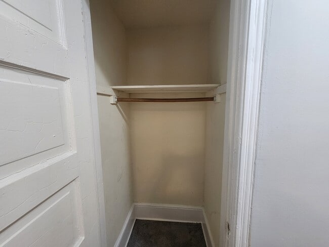 Building Photo - 210 Main St