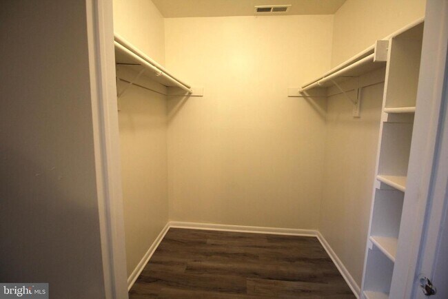 Building Photo - 5322 Ravens Crest Dr