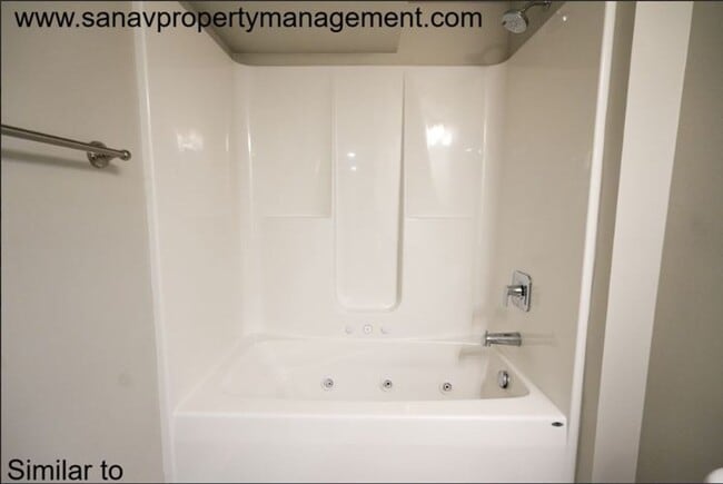 Building Photo - Modern 3-Bedroom Ranch in Grimes with basement-Available End of April!