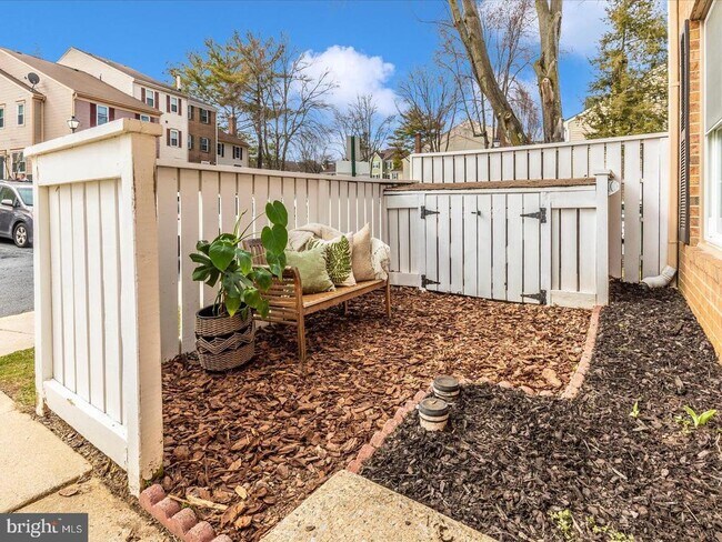 Building Photo - 11349 Appledowre Way