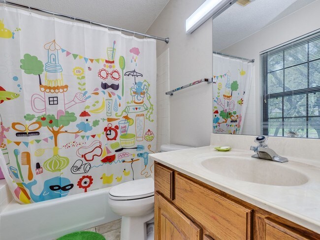 Building Photo - 9305 Springwood Dr