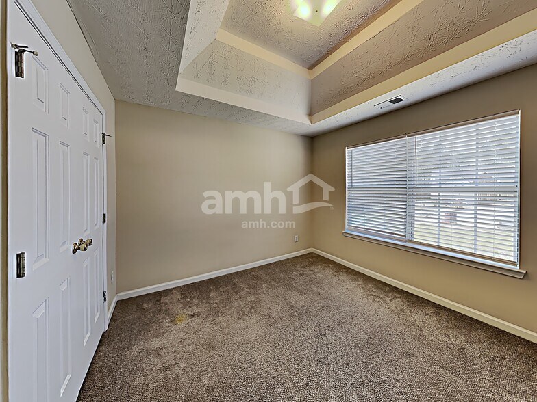 Building Photo - 233 Biltmore Way