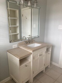 Building Photo - 204 Arroyo Dr