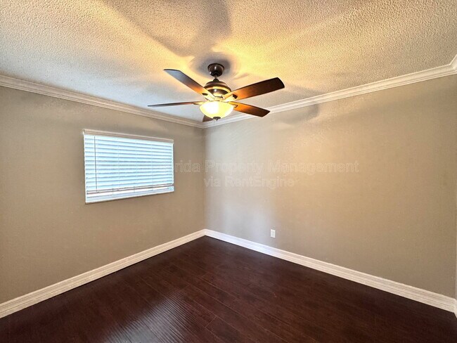 Building Photo - 3465 Balsam Dr
