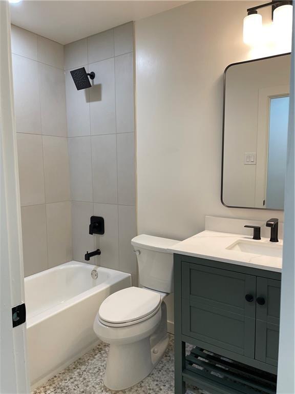 Building Photo - 475 Maxwell Rd