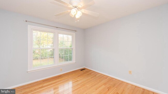 Building Photo - 3871 Woodville Ln