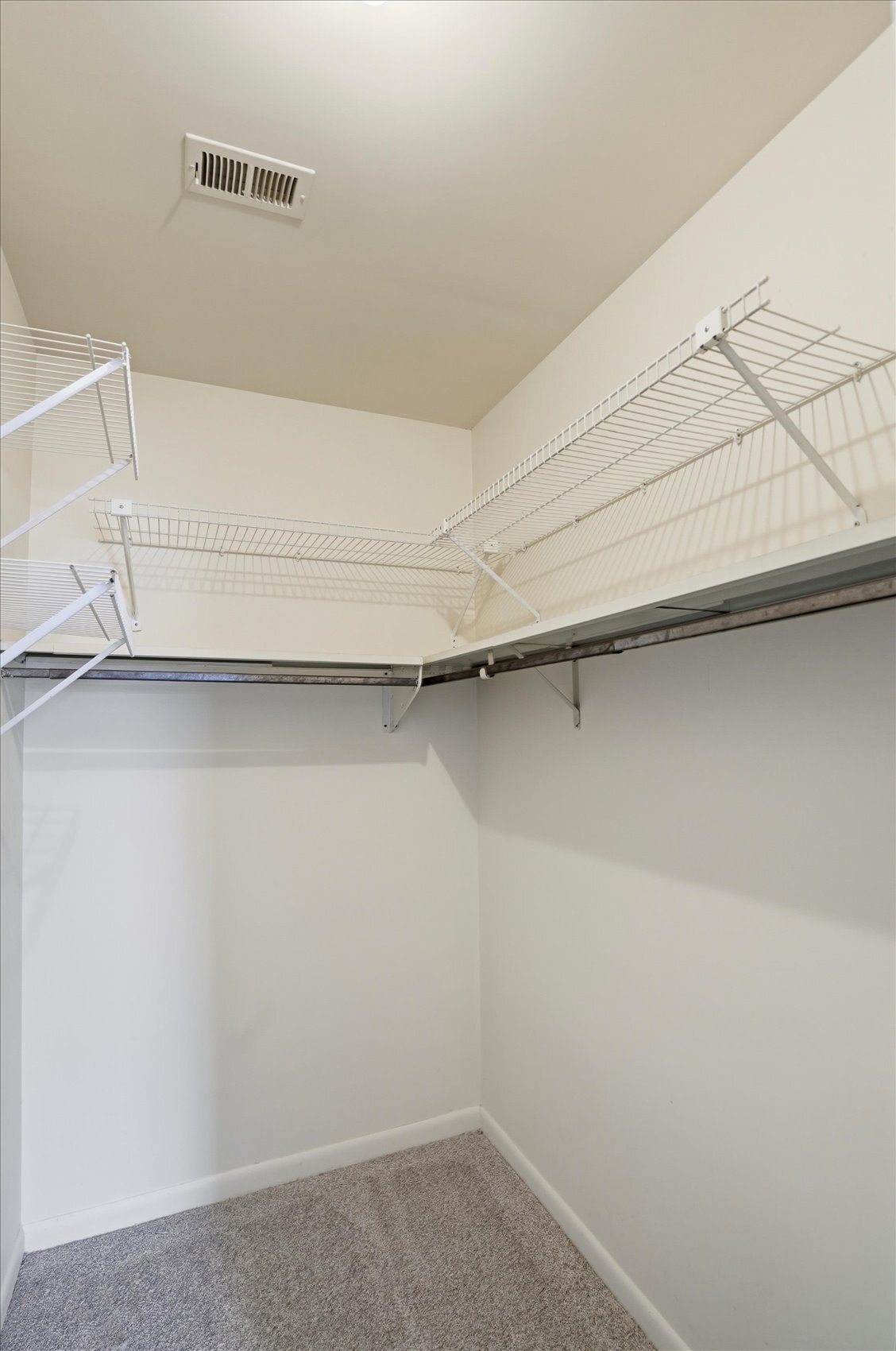 Building Photo - 5 Lough Mask Ct