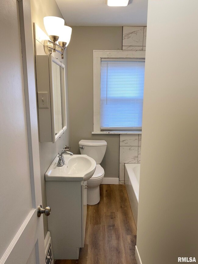 Building Photo - 303 Central St