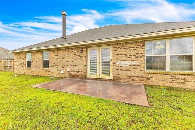 Building Photo - 1823 Landing Pl