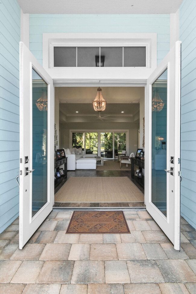 Building Photo - 2532 SE Jason Pl