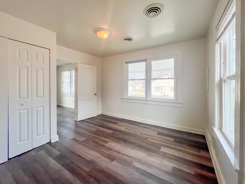 Building Photo - 2300 Raleigh St