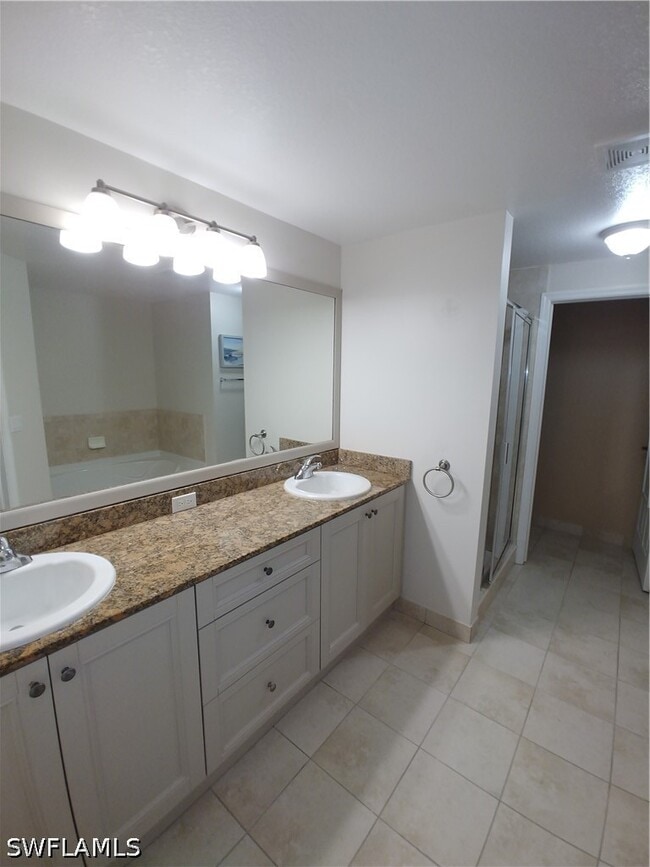 Building Photo - 20140 Estero Gardens Cir