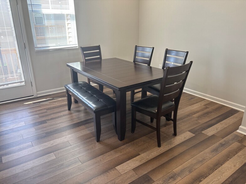 Building Photo - Room in Townhome on Hemlock Cone Wy