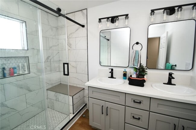 Building Photo - 4028 4026 W 160 Street Unit