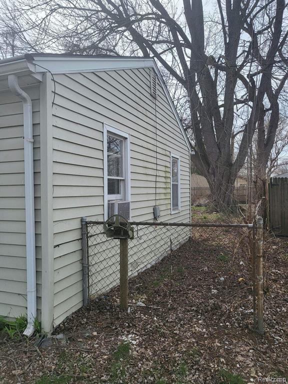 Building Photo - 6466 Cooper St